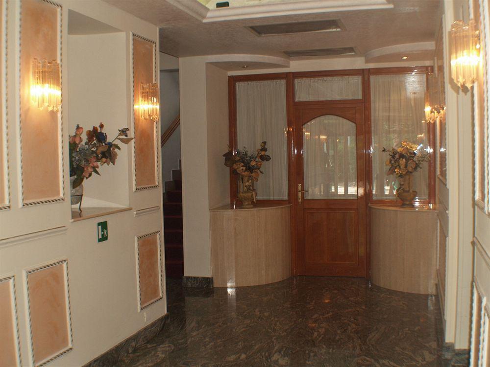 Hotel Romulus מראה פנימי תמונה